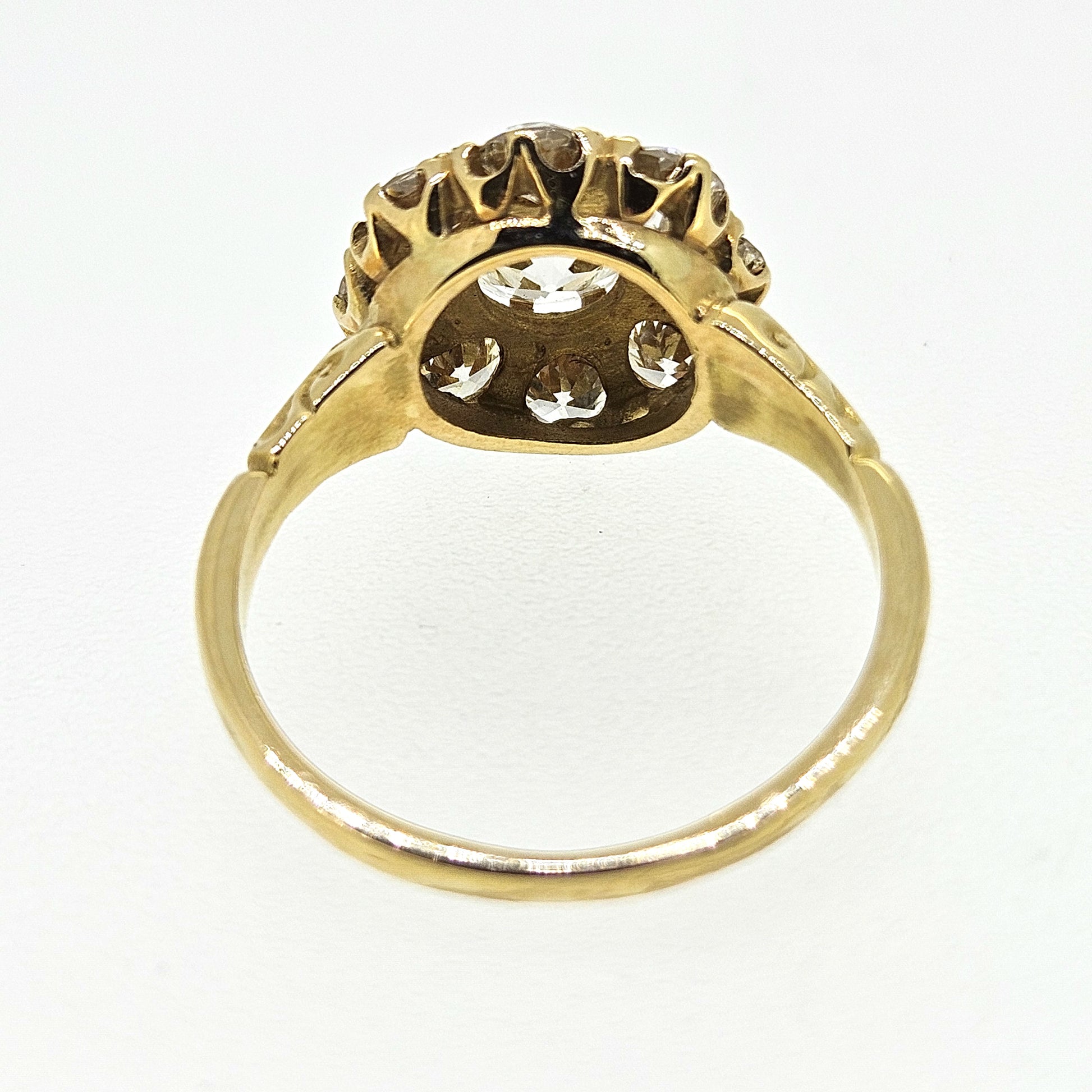 18 Carat Yellow Gold Old-Cut Diamond Daisy Cluster Ring, 2.00 Carats