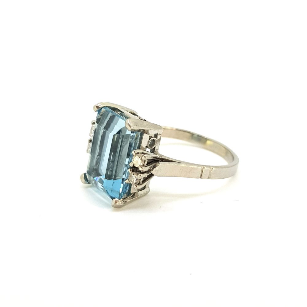 Vintage 1930s Aquamarine and Diamond Dress Ring in Platinum