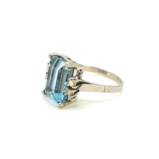 Vintage 1930s Aquamarine and Diamond Dress Ring in Platinum