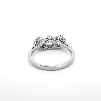Diamond Three Stone Ring, 1.90 carats G Colour SI1 Clarity