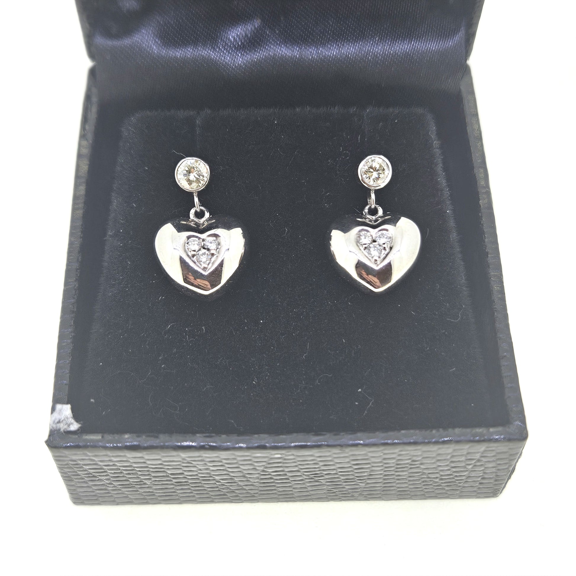 Diamond Heart earrings D.30 18ct
