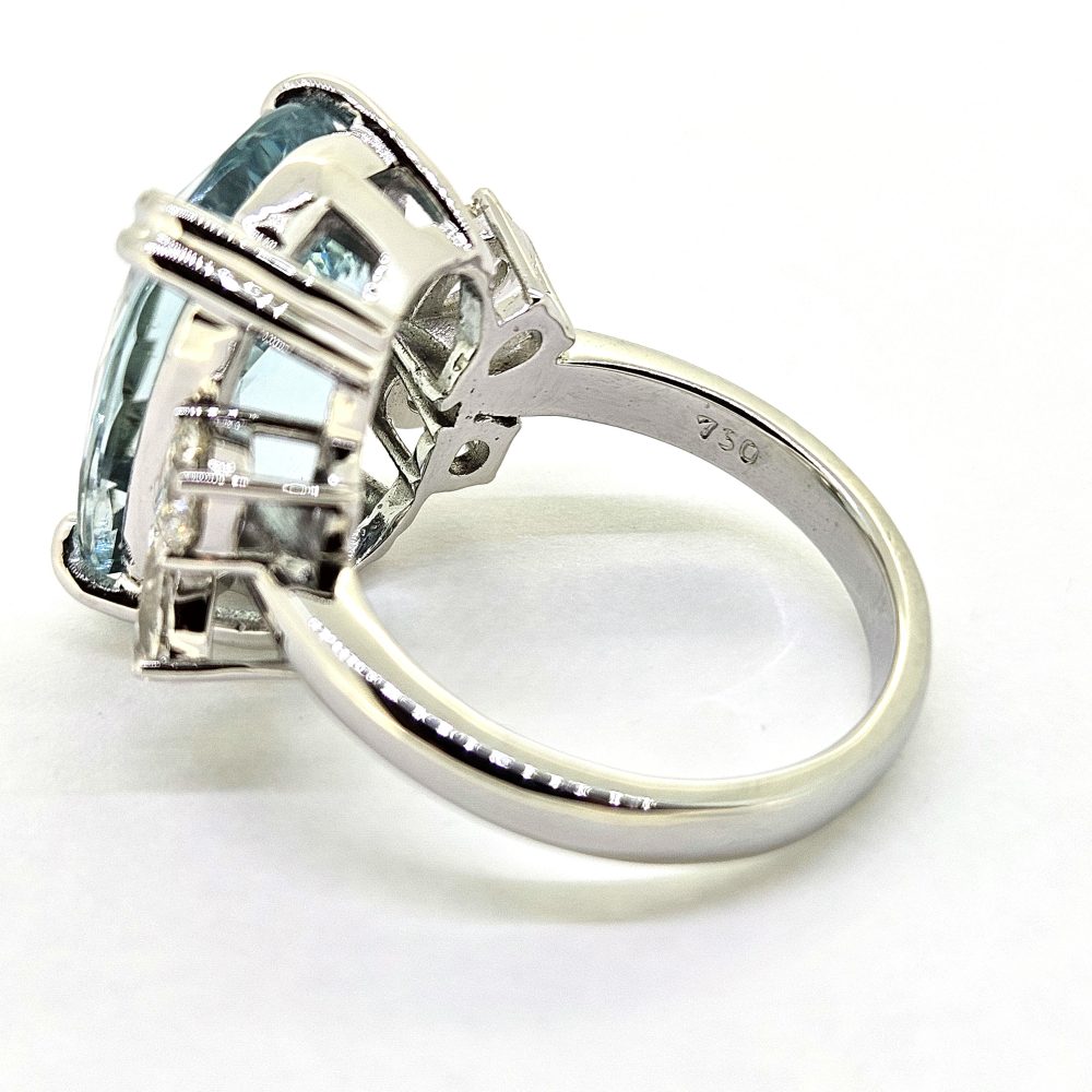 9.95ct Aquamarine and Diamond Cocktail Ring