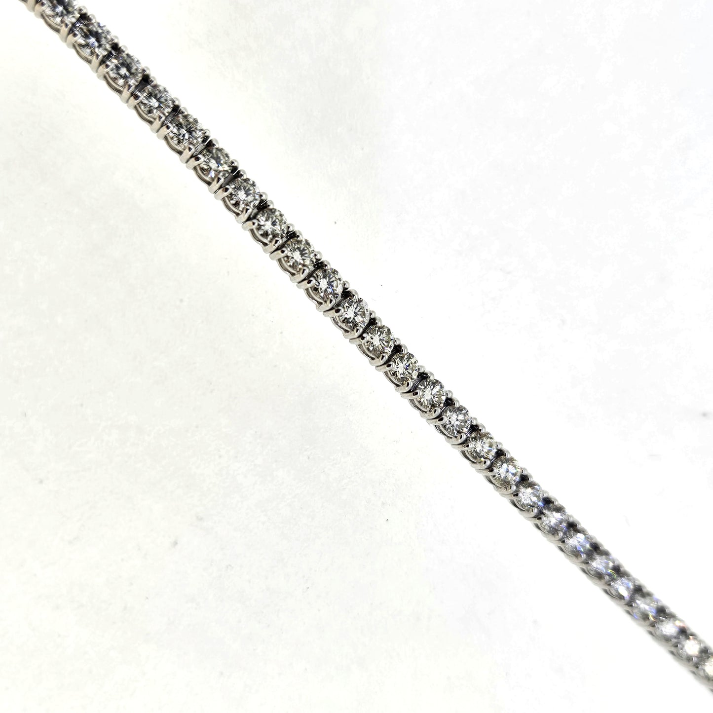 Diamond Line Bracelet D3.05 28ct