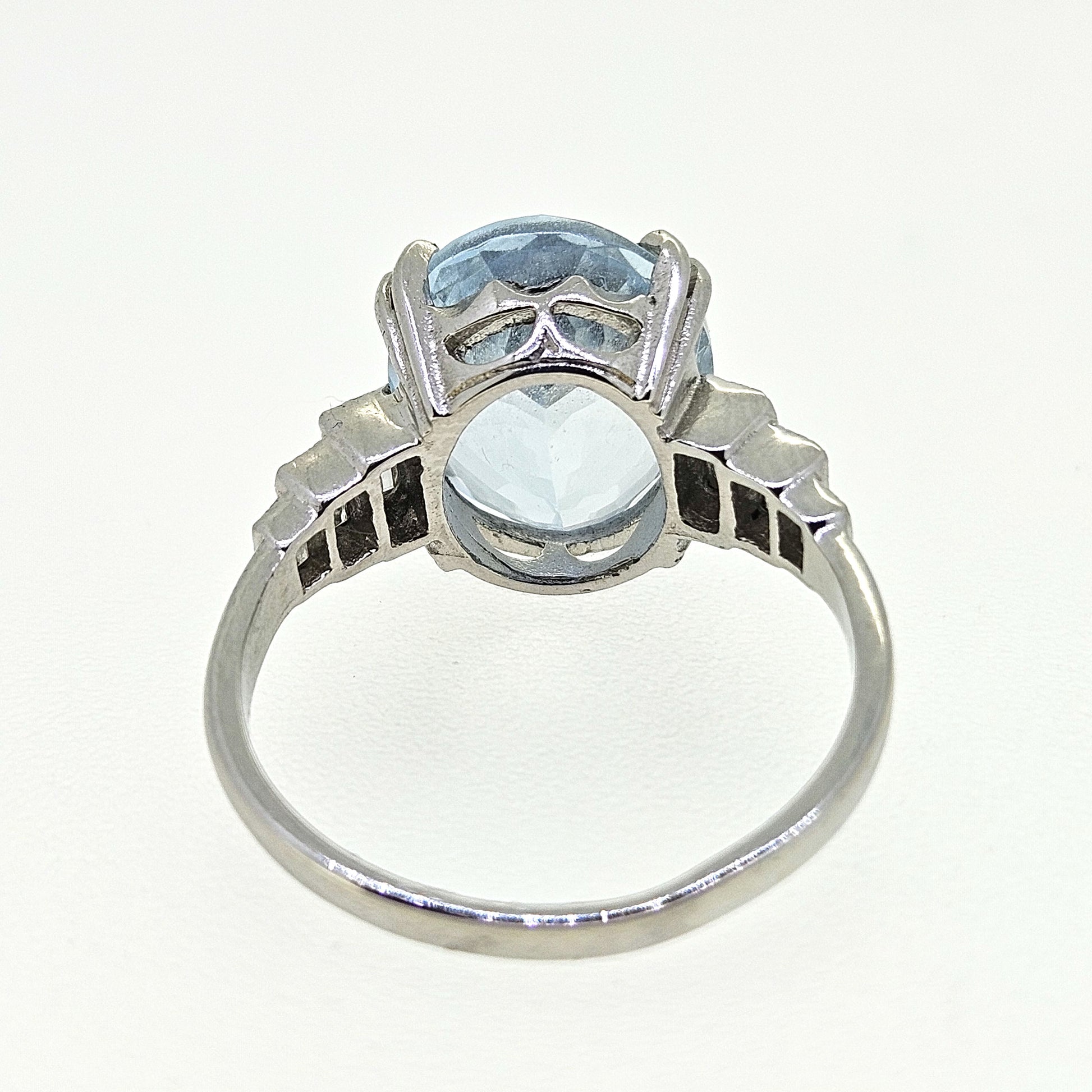 Aquamarine and Diamond Ring Aq5.0 D.50 Platinum