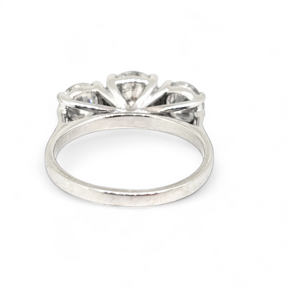 Traditional 3.14ct Diamond Three Stone Engagement Ring, timeless diamond trilogy ring, set with three round brilliant-cut diamonds totalling 3.14 carats in 18ct white gold wedfit mount