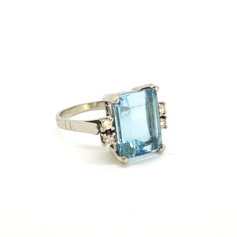 Vintage 1930s Aquamarine and Diamond Dress Ring in Platinum