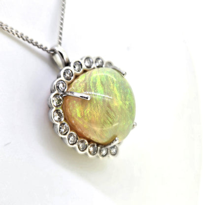 Opal and Diamond Pendant Op e10.0cts D1.10