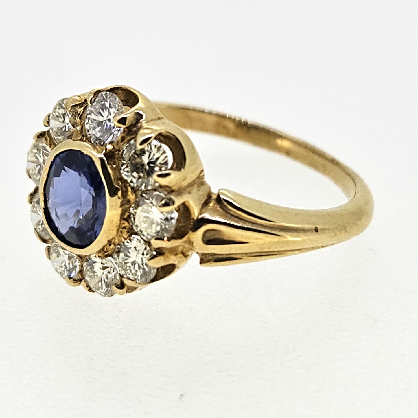 Sapphire and Diamond Cluster Ring D.50 S.90
