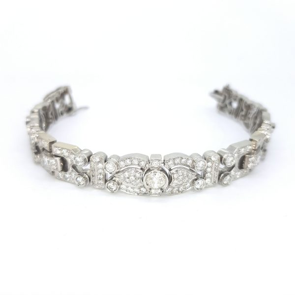 Fine Decorative Platinum and Diamond Bracelet, 11.00 carats, comprising of diamond set decorative links crafted from platinum