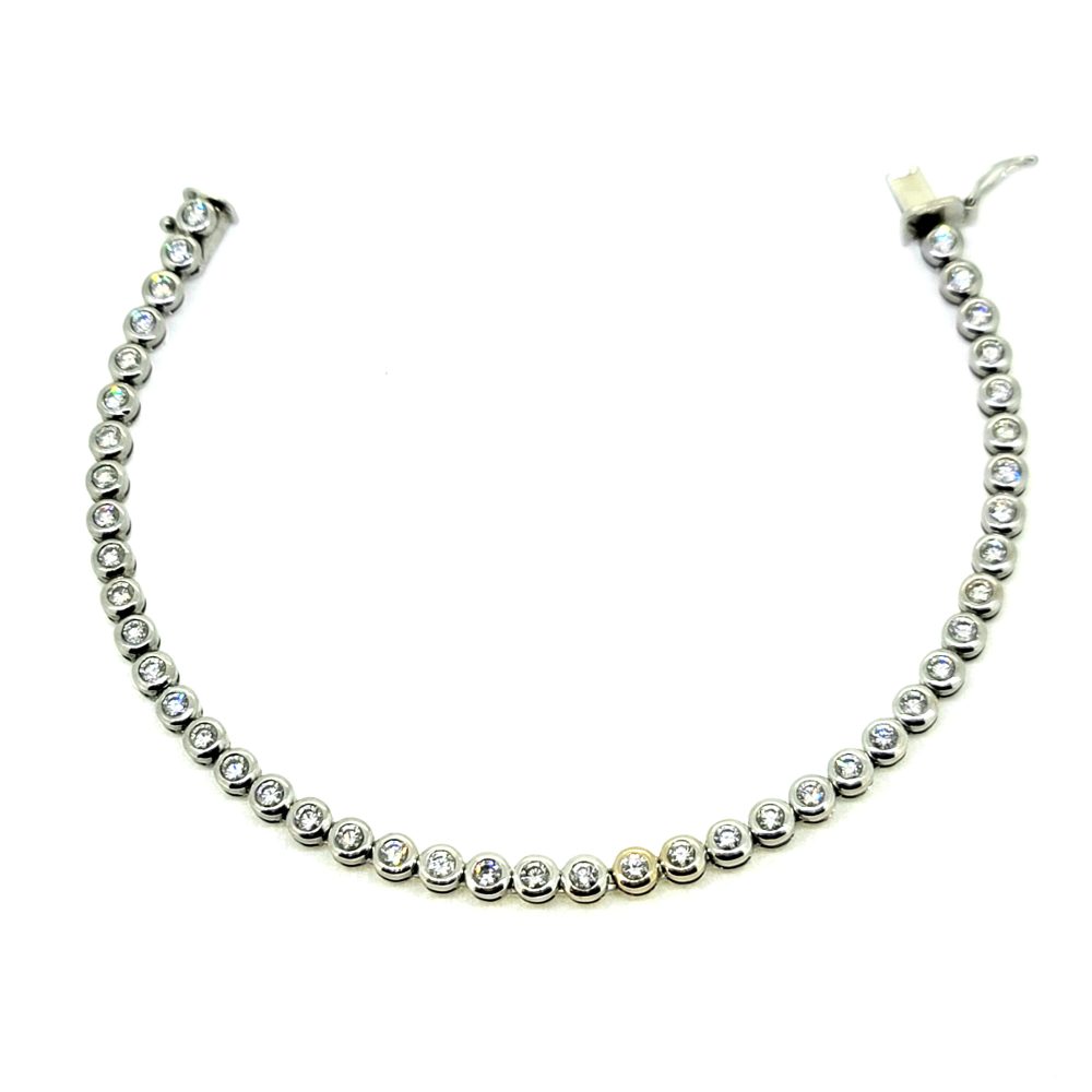 Modern 4.40ct Diamond Line Tennis Bracelet in 18ct White Gold