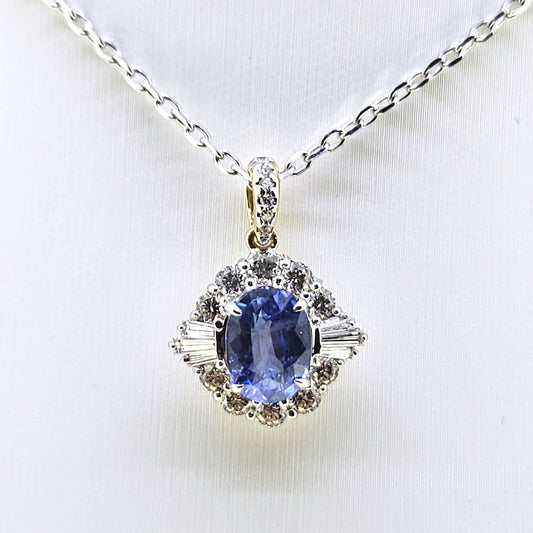 18 Carat White Gold Sapphire 1.86 Carats and Diamond 0.67 Carat Cluster Pendant