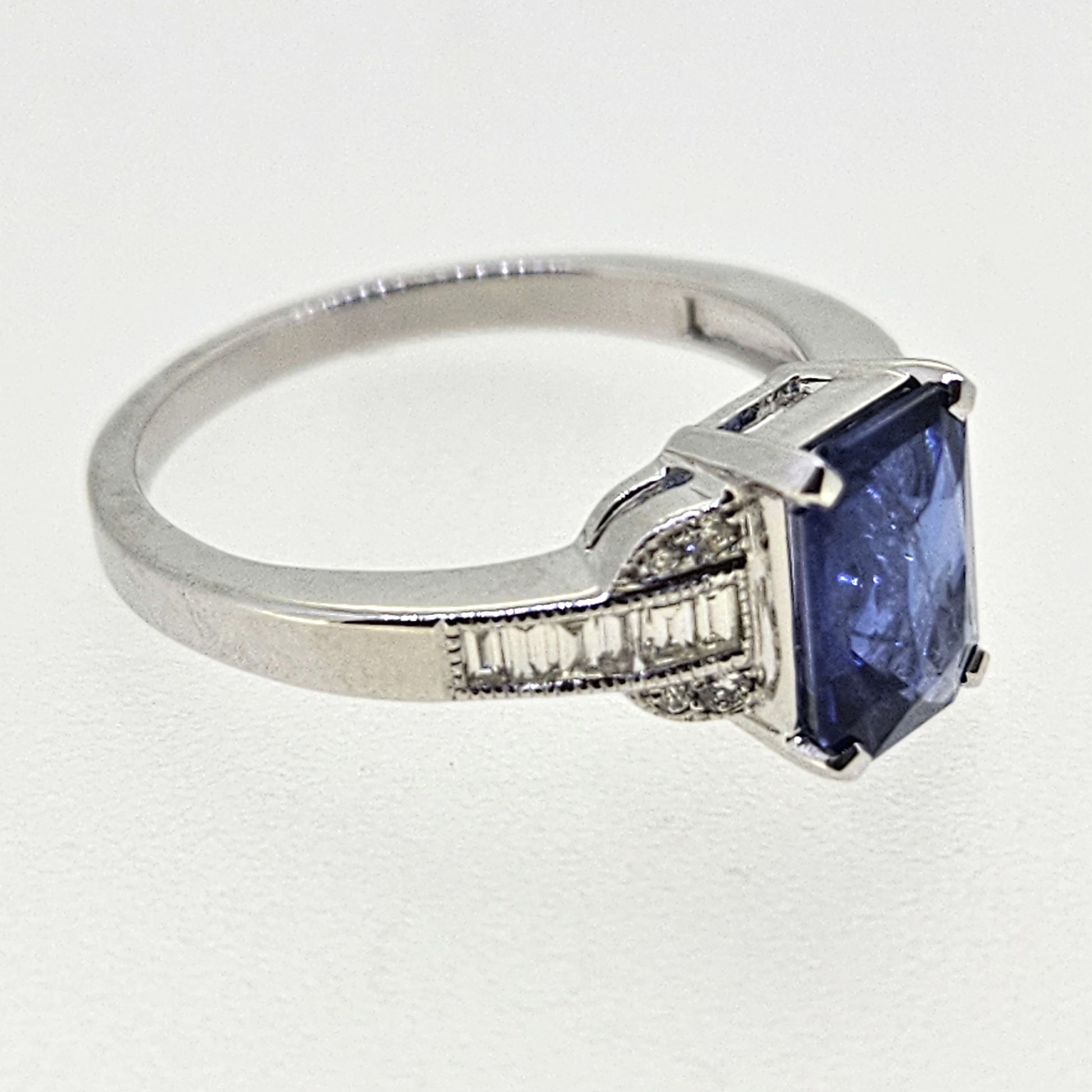 Sapphire and Diamond Cluster Ring S2.18 D.24