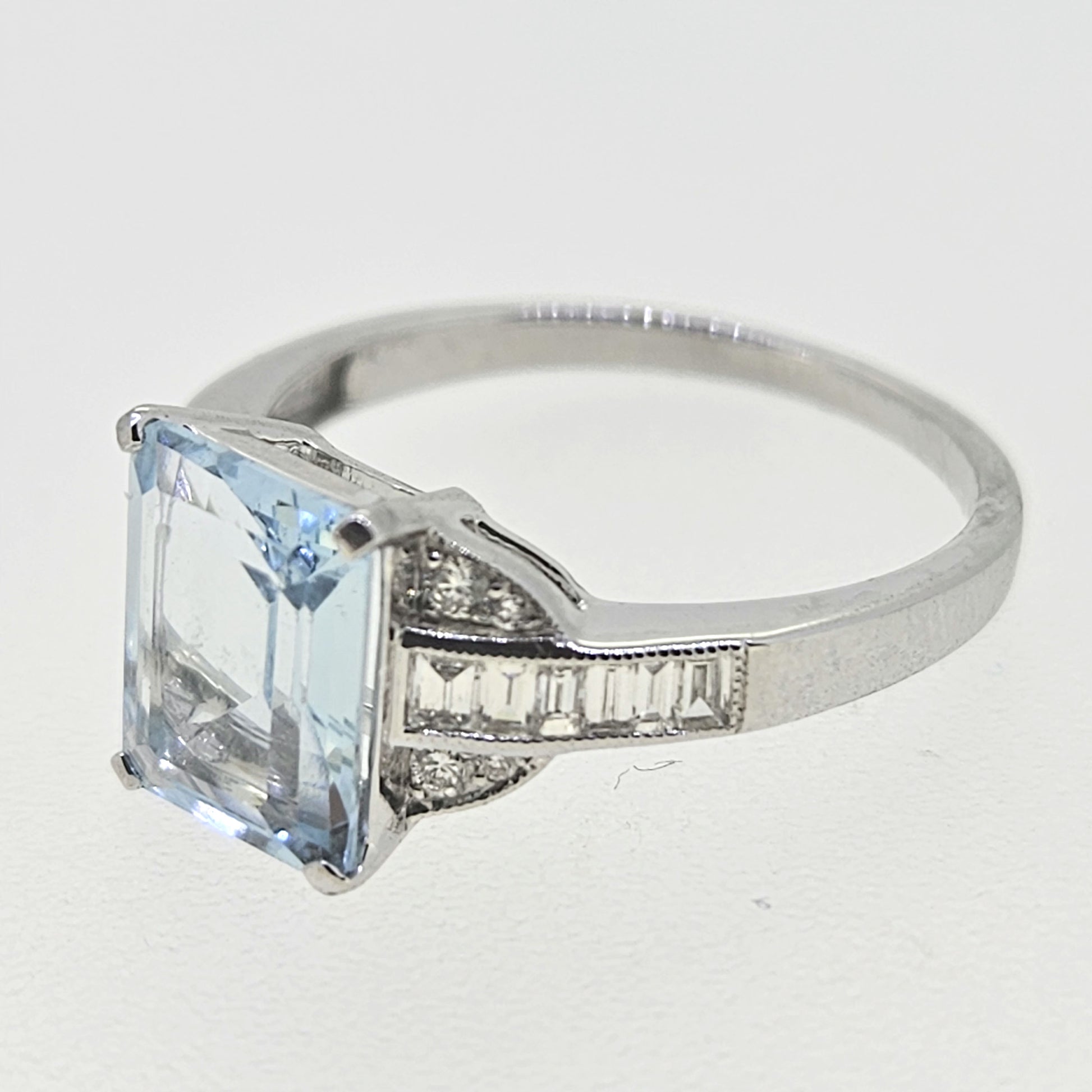 Aquamarine and DiamondCluster Ring Aq1.83 D.31 18ct
