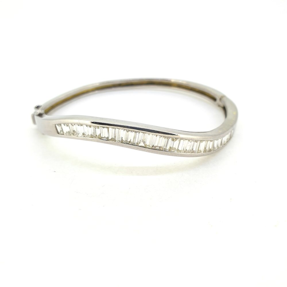 1.80ct Baguette Cut Diamond Set 18ct White Gold Wave Bangle Bracelet
