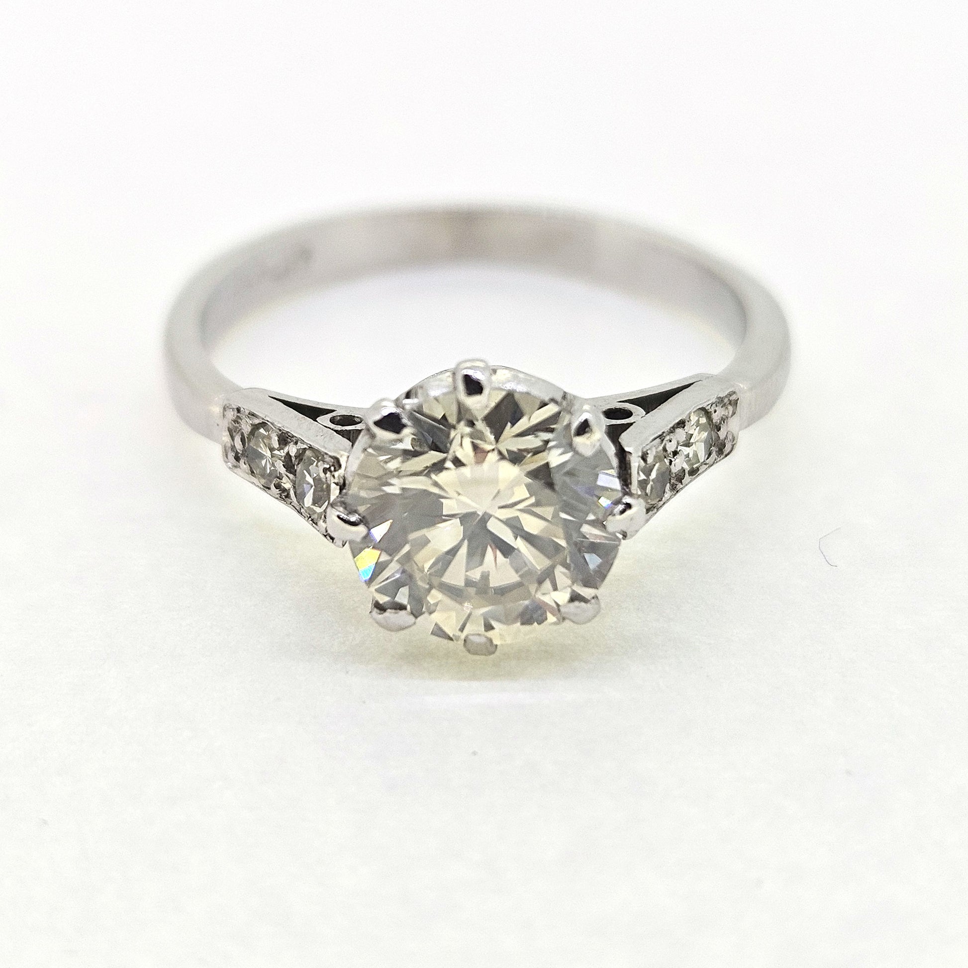 1.52ct Diamond Solitaire Engagement Ring with Diamond Shoulders