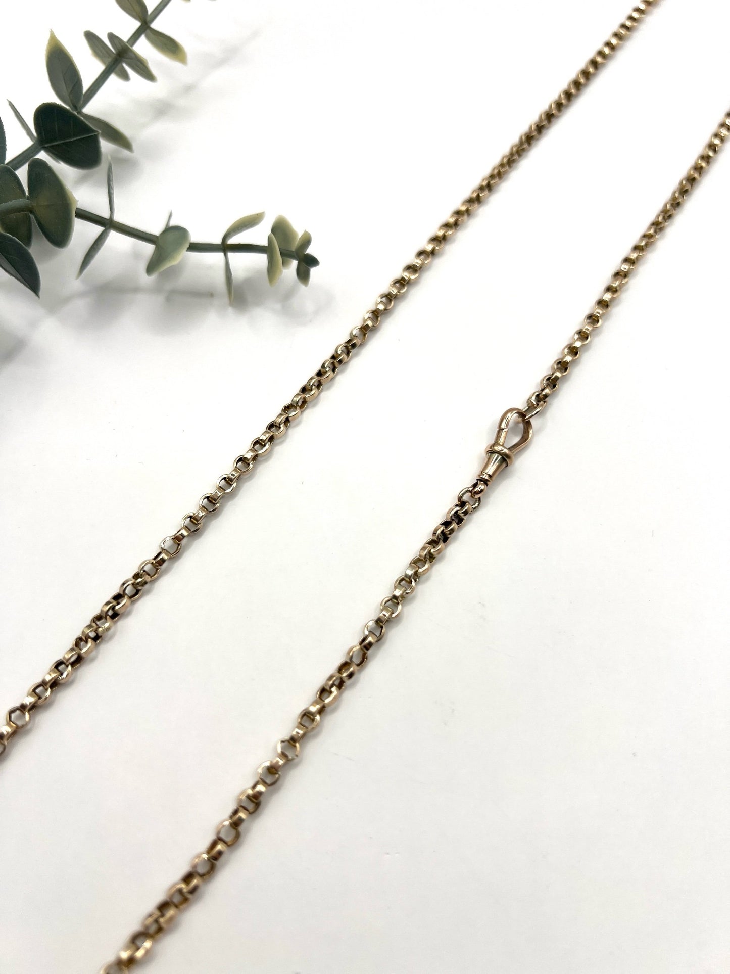 Antique 9 Carat Rose Gold 28 Inch Rolo Link Chain with Swivel Clasp, Circa 1900