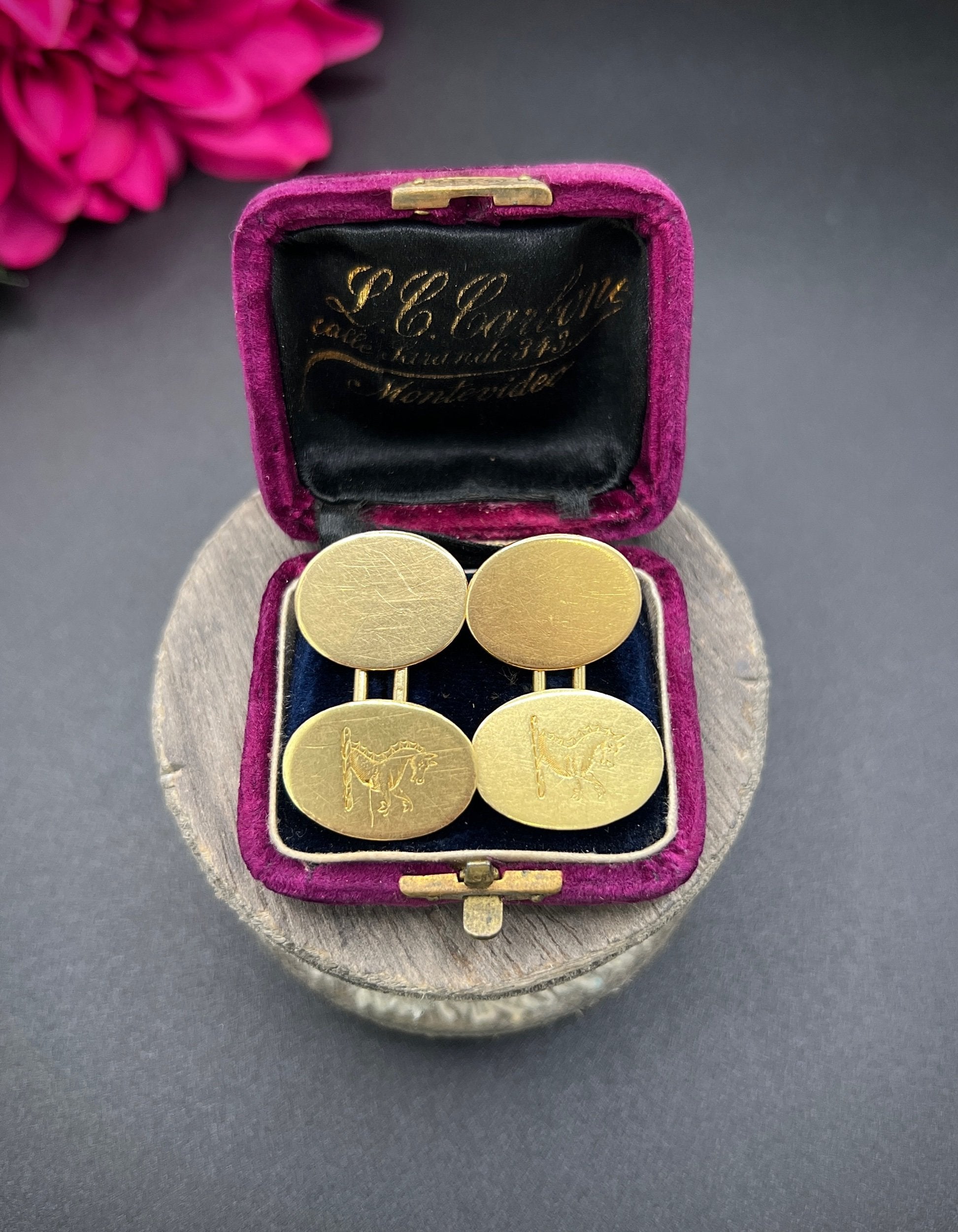 Antique 18 ct Yellow Gold Cufflinks: Heraldic Seahorse Crest, London 1924