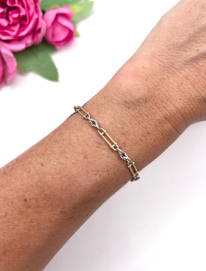 Antique 18 Carat Yellow Gold and Platinum Fancy Knot Link Bracelet, Circa 1900