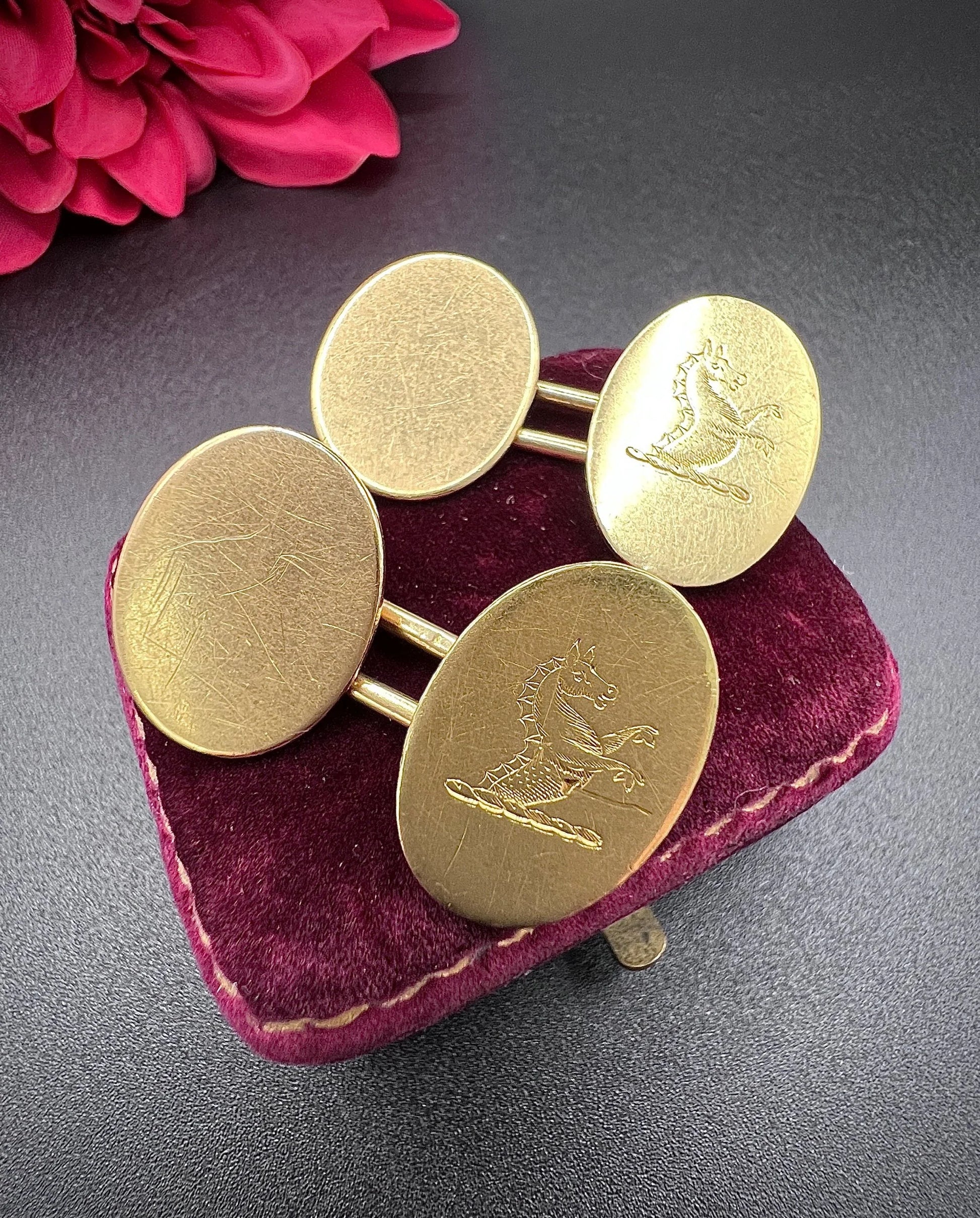 Antique 18 ct Yellow Gold Cufflinks: Heraldic Seahorse Crest, London 1924
