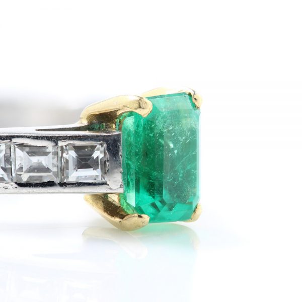 Vintage 0.90ct Emerald Cut Colombian Emerald and Diamond Ring in 18ct White Gold, Certified