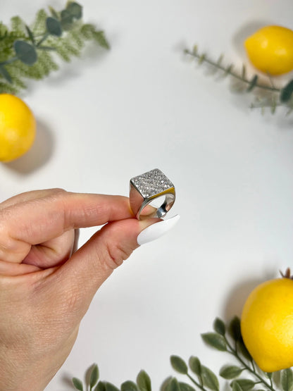 Vintage French 18 Carat White Gold Square Diamond Ring, 1.50 Carats, Circa 1970
