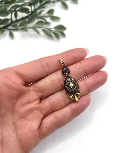 Victorian 15 Carat Gold Cabochon Garnet, Diamond and Seed Pearl Pendant, Circa 1860