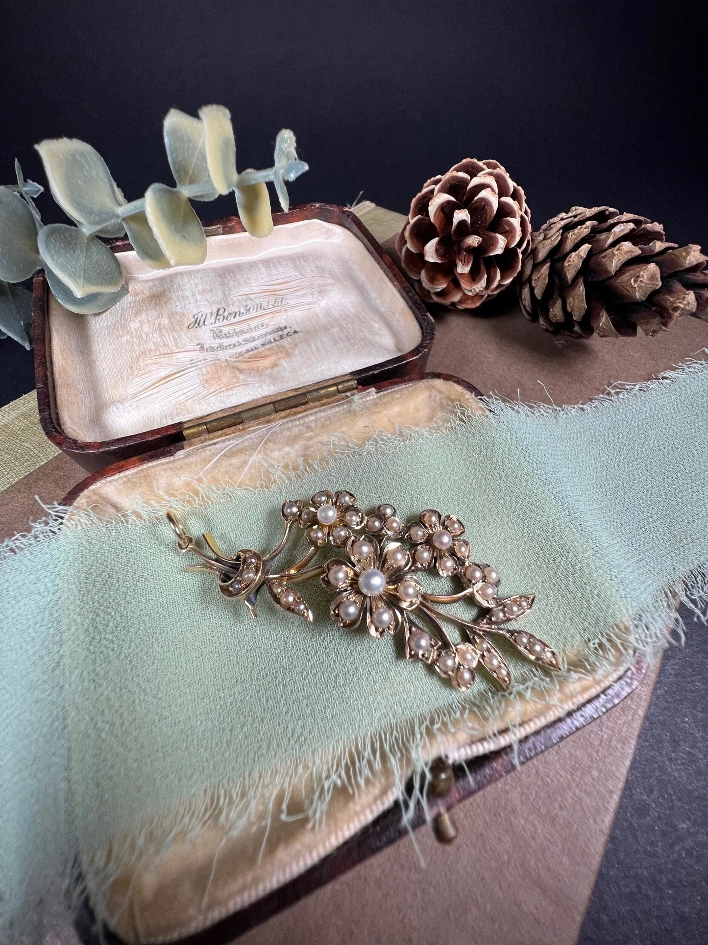 Edwardian 15 Carat Gold Pearl Flower Bouquet Pendant, Circa 1910