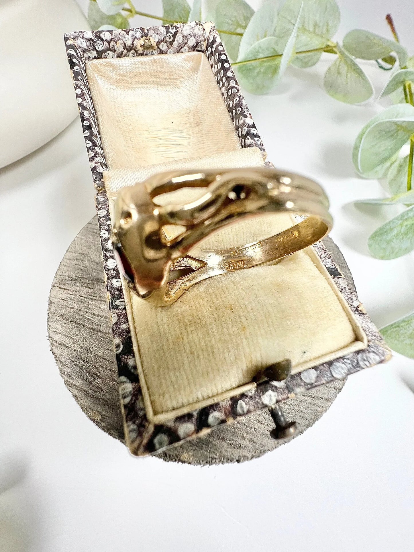Vintage 9ct Yellow Gold 1960’s Double Headed Garnet Snake Ring