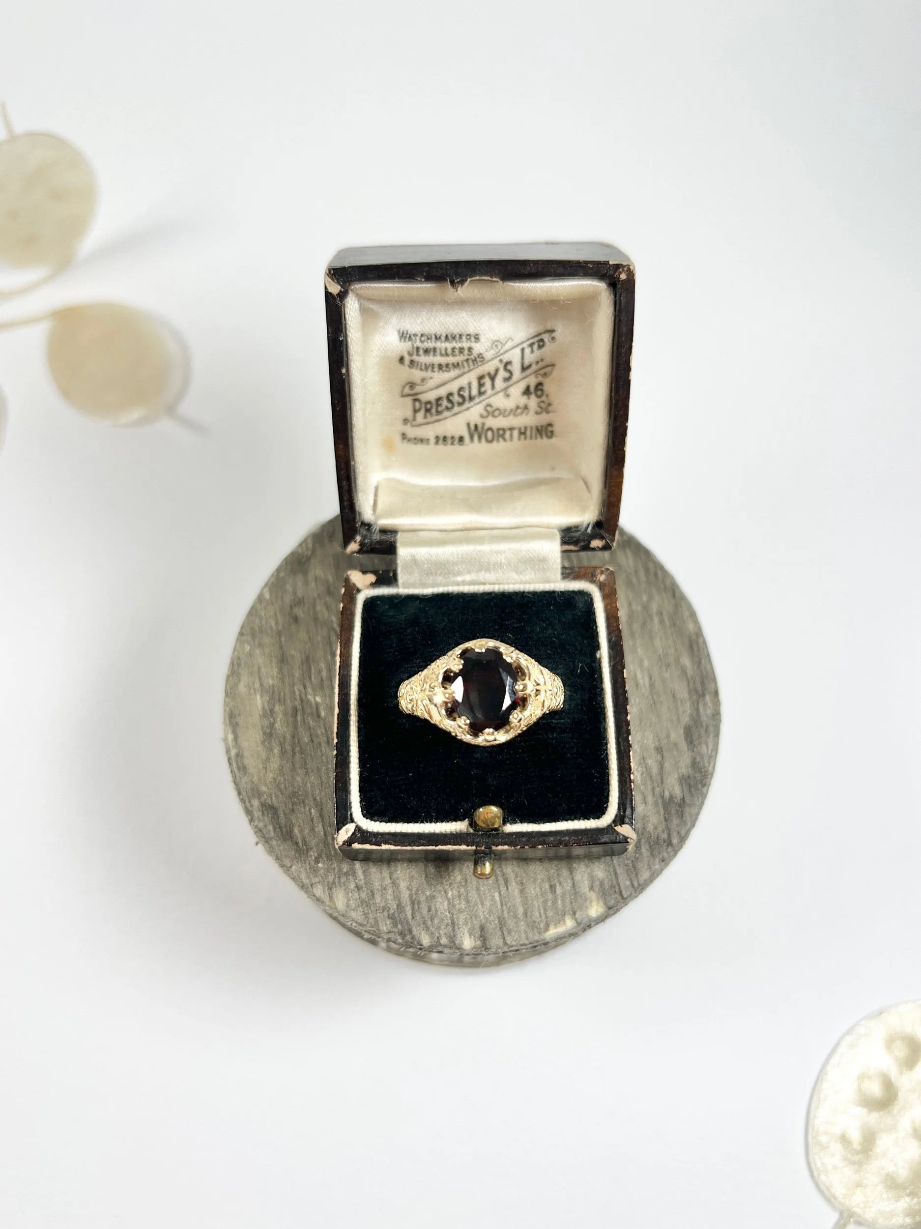 Antique 15ct Yellow Gold Stamped, Fancy Victorian Faceted Oval Garnet Ring, Hallmarked Birmingham 1890