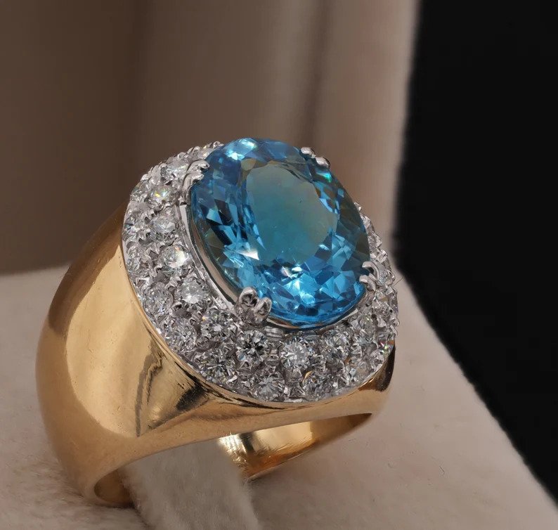 Vintage 1940s Retro 6.20ct Aquamarine and Double Diamond Cluster Dress Ring