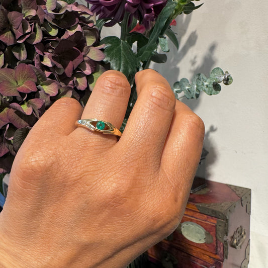Pre Owned Emerald Solitaire Engagement Ring by Glamira