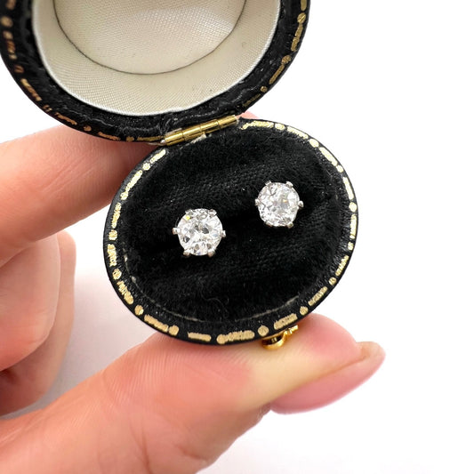 Vintage 0.95ct Diamond Stud Earrings with Screw Back Fittings in Platinum