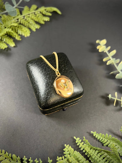Antique Edwardian 15 Carat Yellow Gold Pearl Flower Oval Locket, Circa 1900