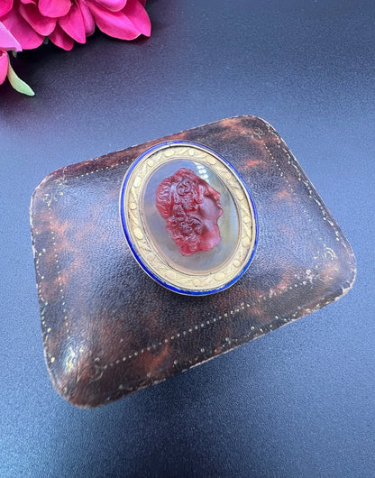 Early Victorian 18 Carat Yellow Gold Carved Chalcedony Cameo Brooch, Circa 1830
