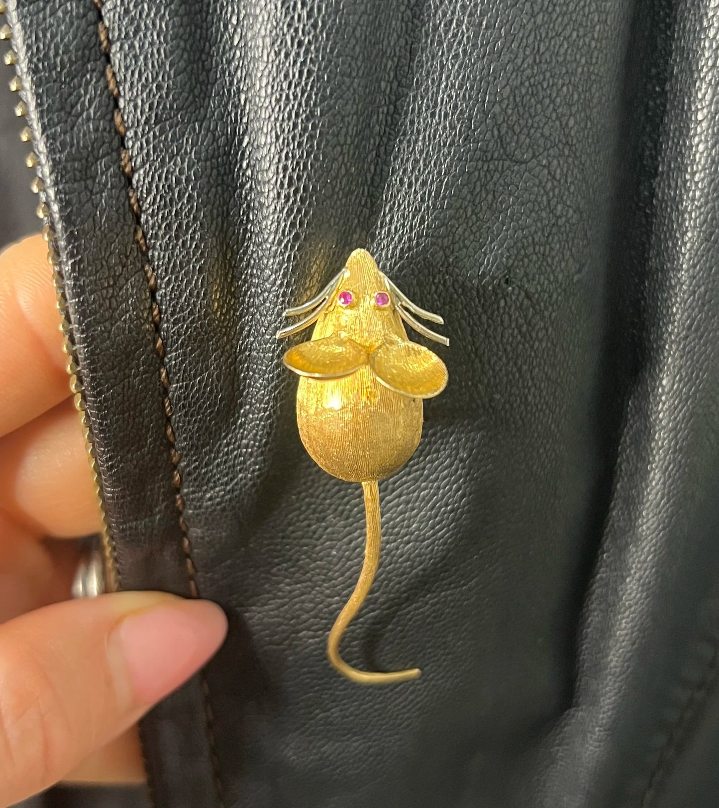 Vintage 18 ct Gold Italy 1960's Ruby Mouse Brooch, Animal Jewellery