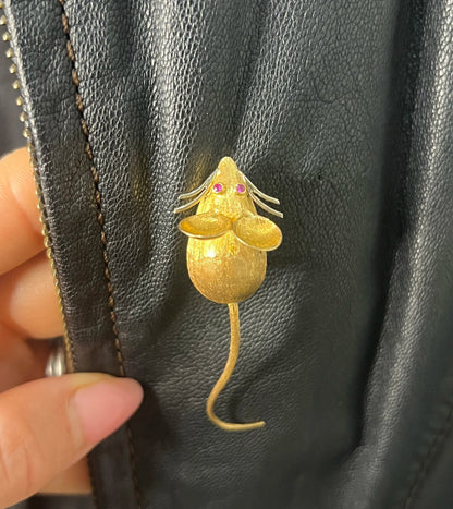 Vintage 18 ct Gold Italy 1960's Ruby Mouse Brooch, Animal Jewellery