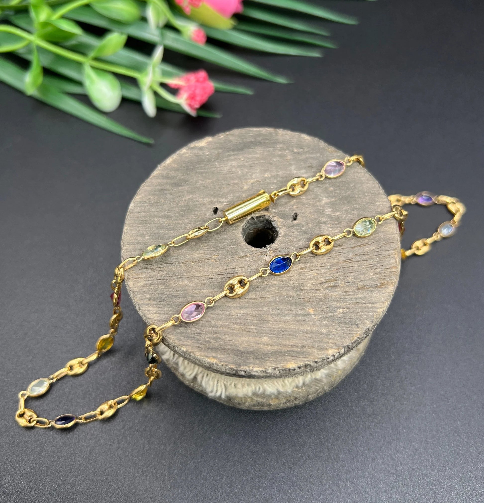 Vintage 18 Carat Yellow Gold Gemstone Harlequin Necklace with Barrel Clasp