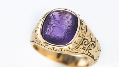 Antique 19th Century Gents 18ct Gold Ring with Amethyst Seal, Circa 1870s