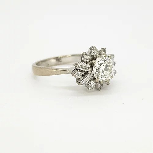 Vintage Diamond Cluster Ring, 1.25 carats, in 18ct gold, Circa 1960s