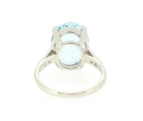 Aquamarine and Diamond Ring, 5.00 carats, set in Platinum