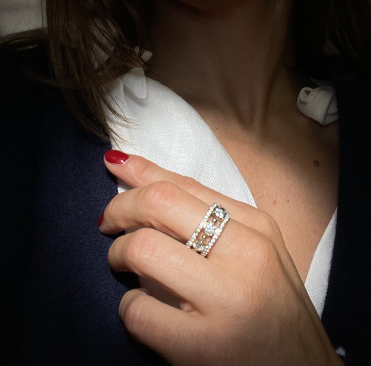 Boodles and Dunthorne 1.41ct Diamond Set 18ct Gold Band Ring