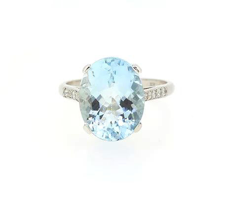 Aquamarine and Diamond Ring, 5.00 carats, set in Platinum