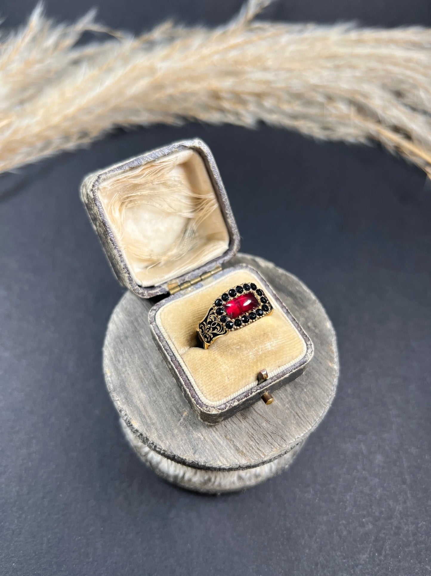 Antique 15 ct Gold, Georgian Onyx, Garnet And Enamel Mourning Ring