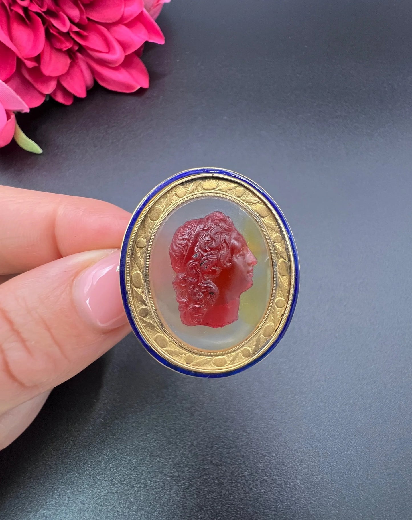 Early Victorian 18 Carat Yellow Gold Carved Chalcedony Cameo Brooch, Circa 1830