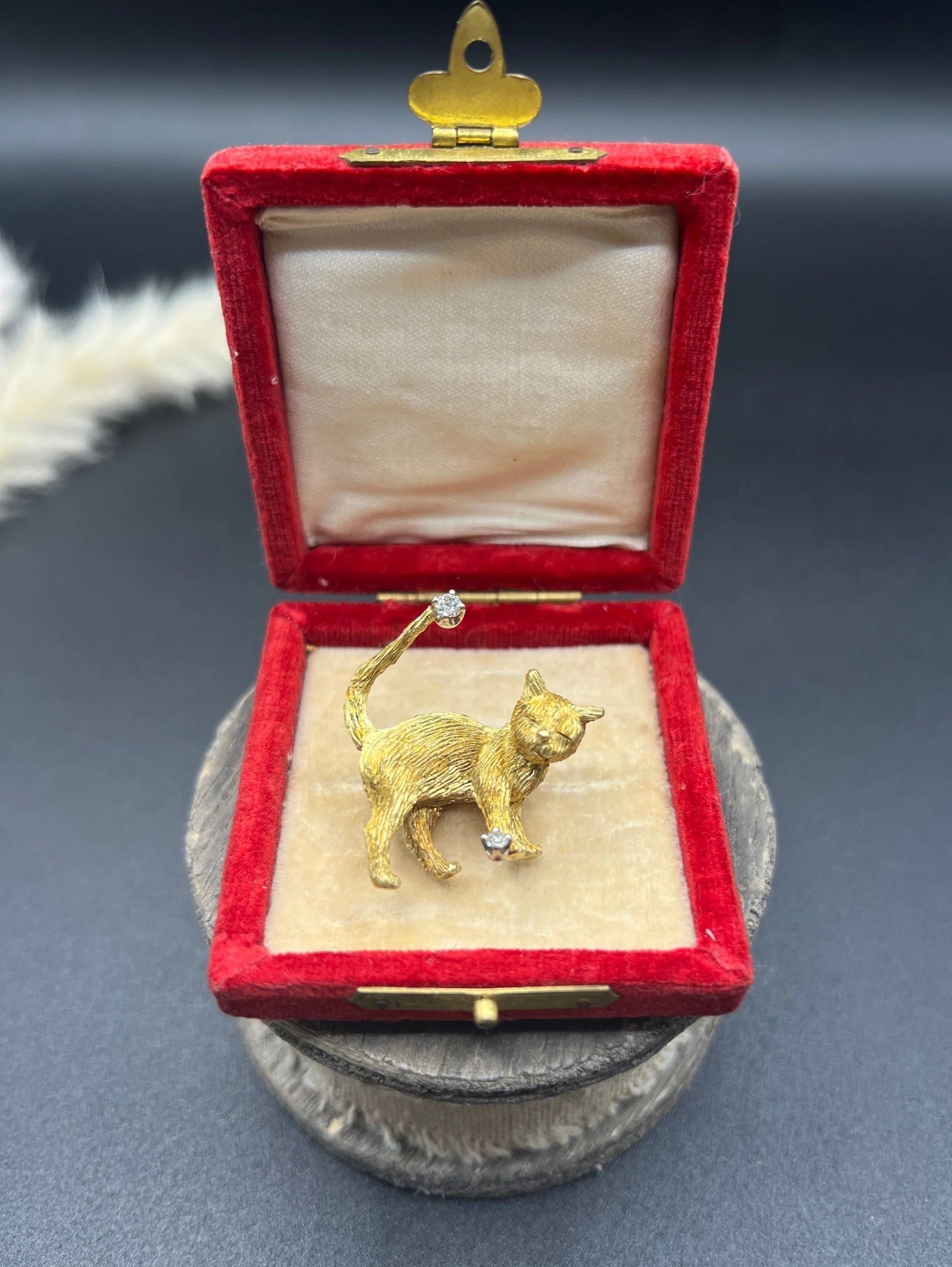 Vintage 18 Carat Yellow Gold Diamond Cat Brooch, Circa 1980
