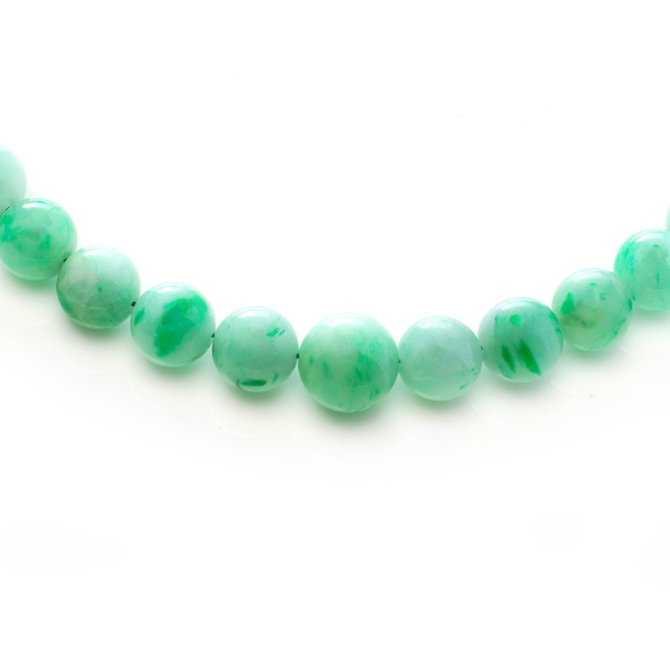 Vintage Bright Apple Green Jade Necklace