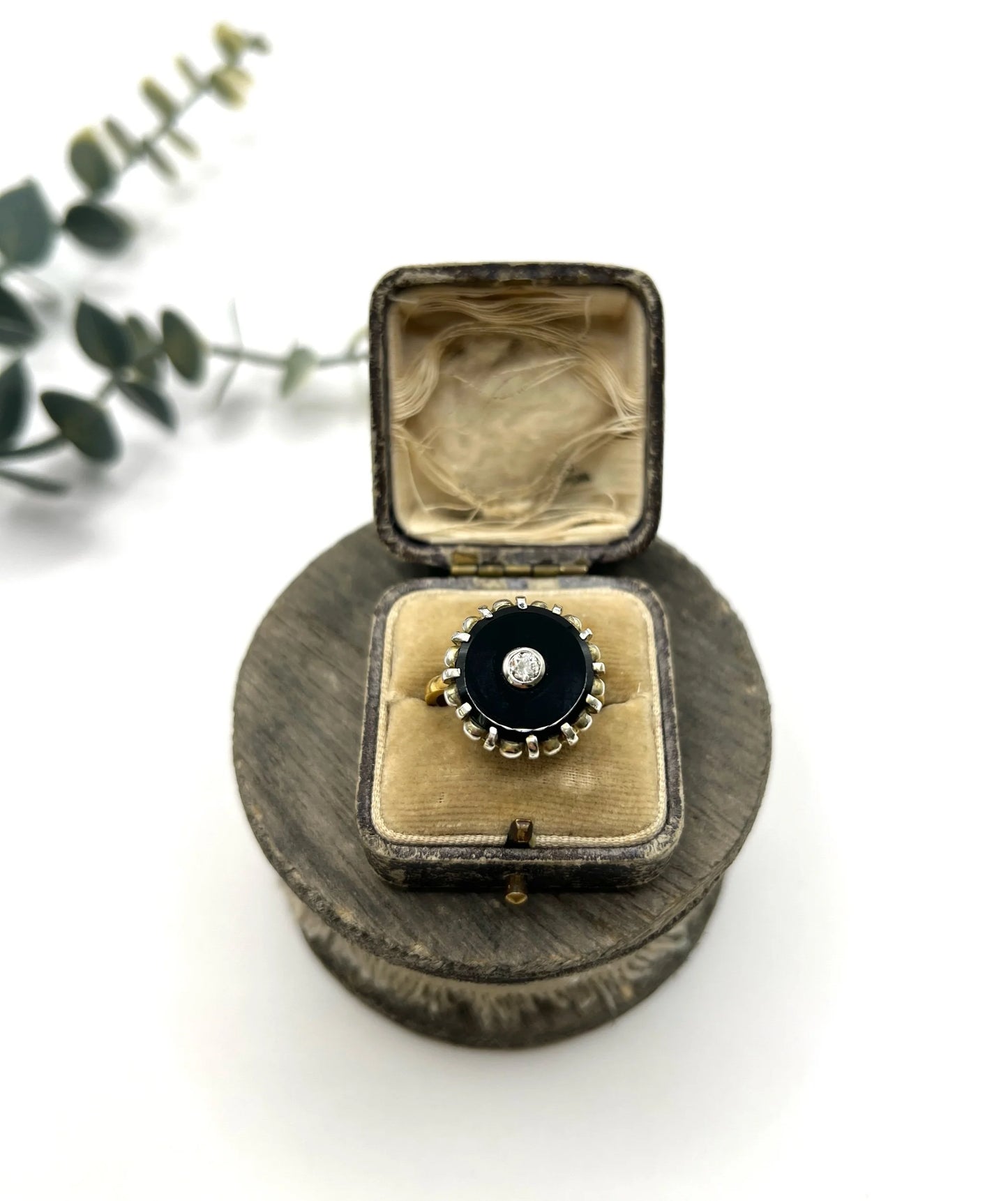 Vintage 18ct Gold Stamped, 1940s Onyx & Diamond Dress Ring