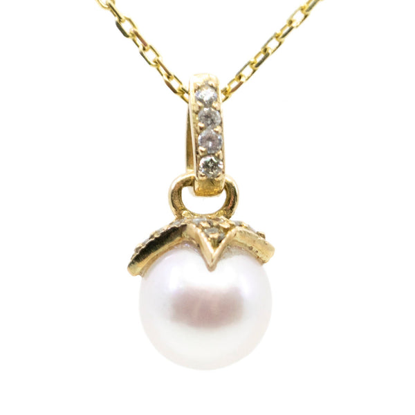Vintage 14 Carat Yellow Gold 8.5mm Akoya Pearl and Diamond Pendant