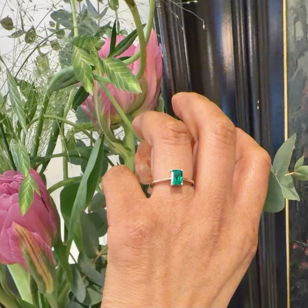 New 14 Carat Yellow Gold Emerald Solitaire Ring, 1.00 Carat