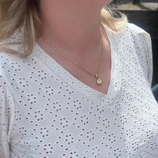 Vintage Single Stone Diamond Solitaire Punto Luce Pendant in 18ct Yellow Gold